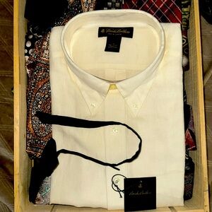 New with tags, Irish linen men’s dress shirt size extra large